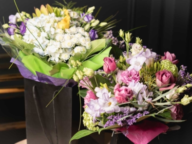 Arrangement-of-fresh-flowers