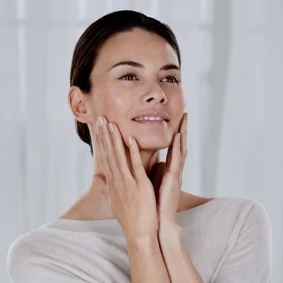 ELEMIS Pro Collagen Age Defy Facial darkened