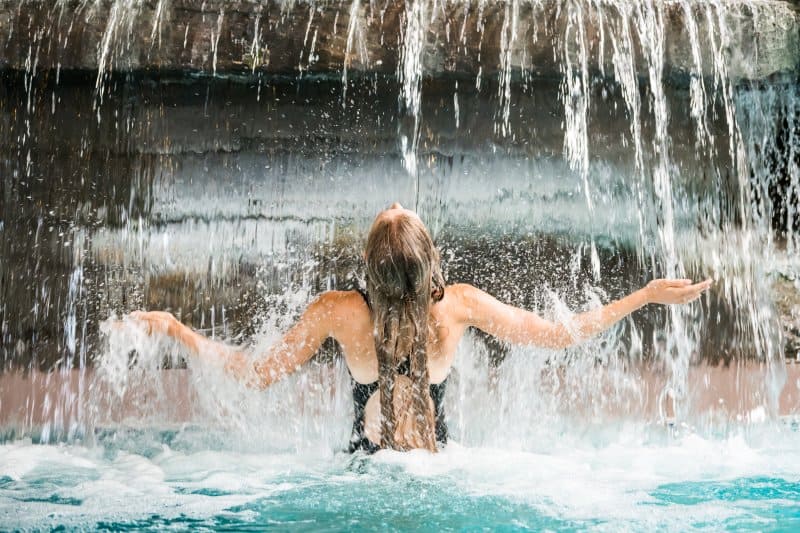 Lady under the waterfall rzd